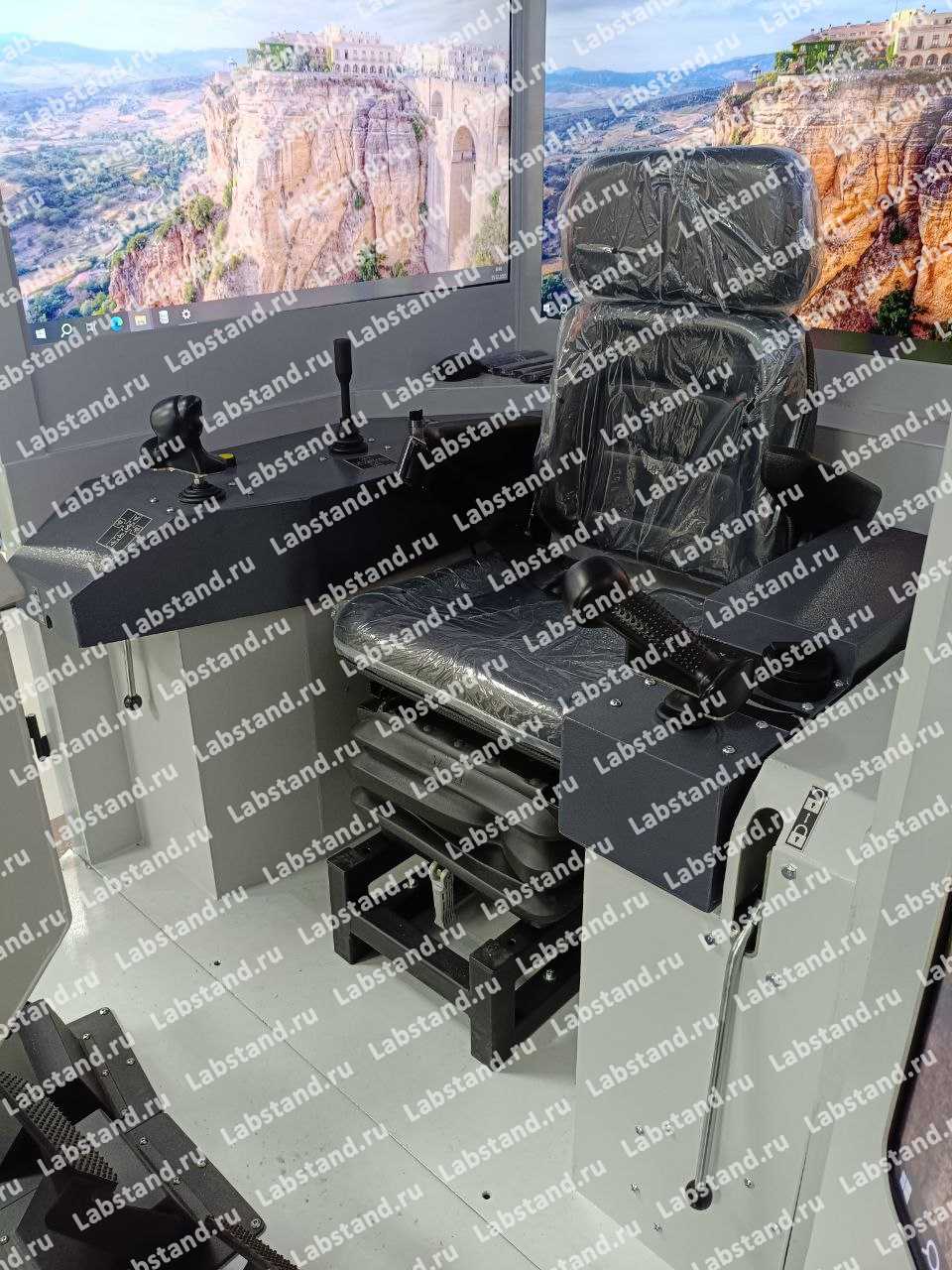 08.03.01.09 Стенд-тренажер «Карьерный бульдозер KOMATSU»