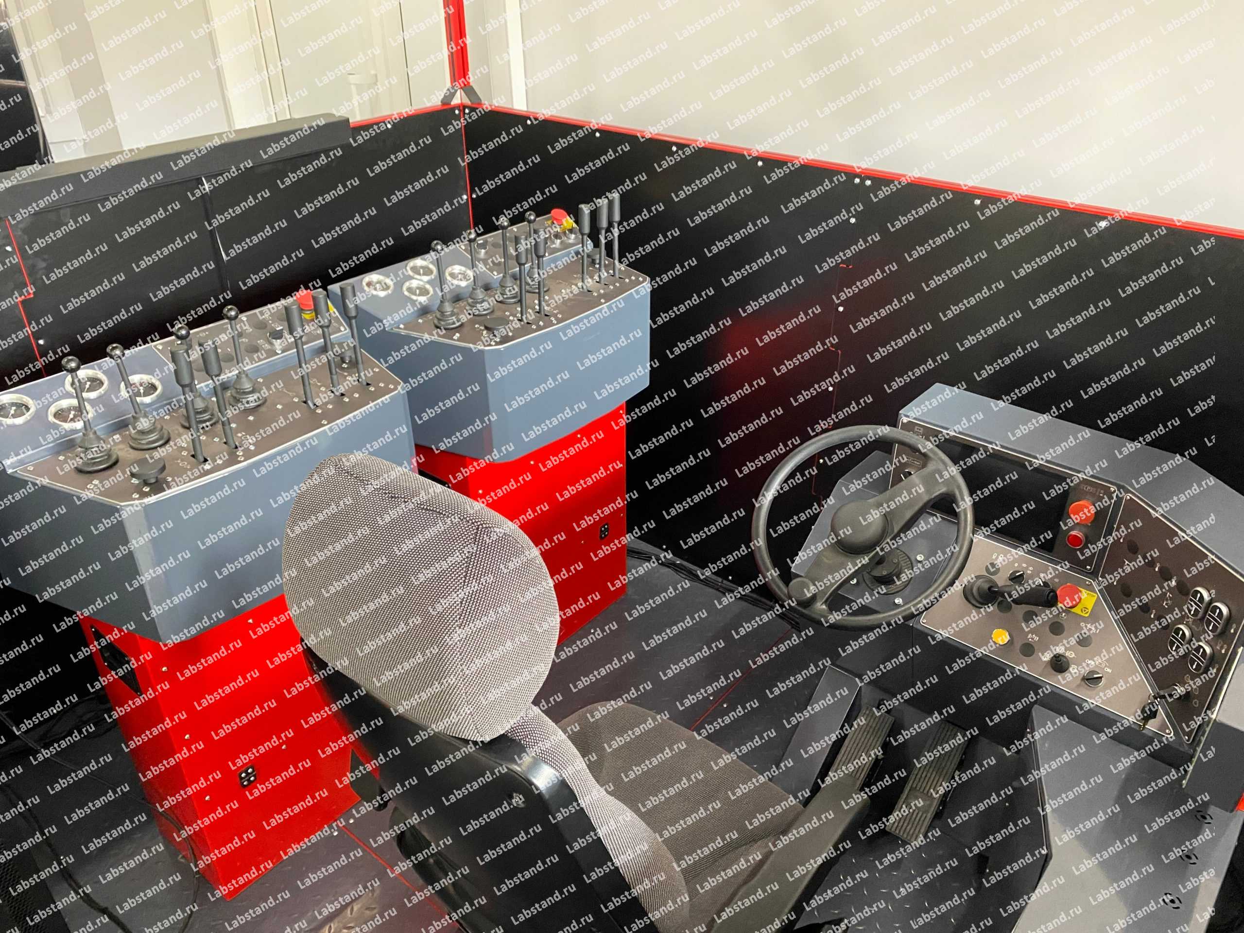 08.03.02.06 Стенд-тренажер «Буровая машина очистного бурения DL321 SOLO»