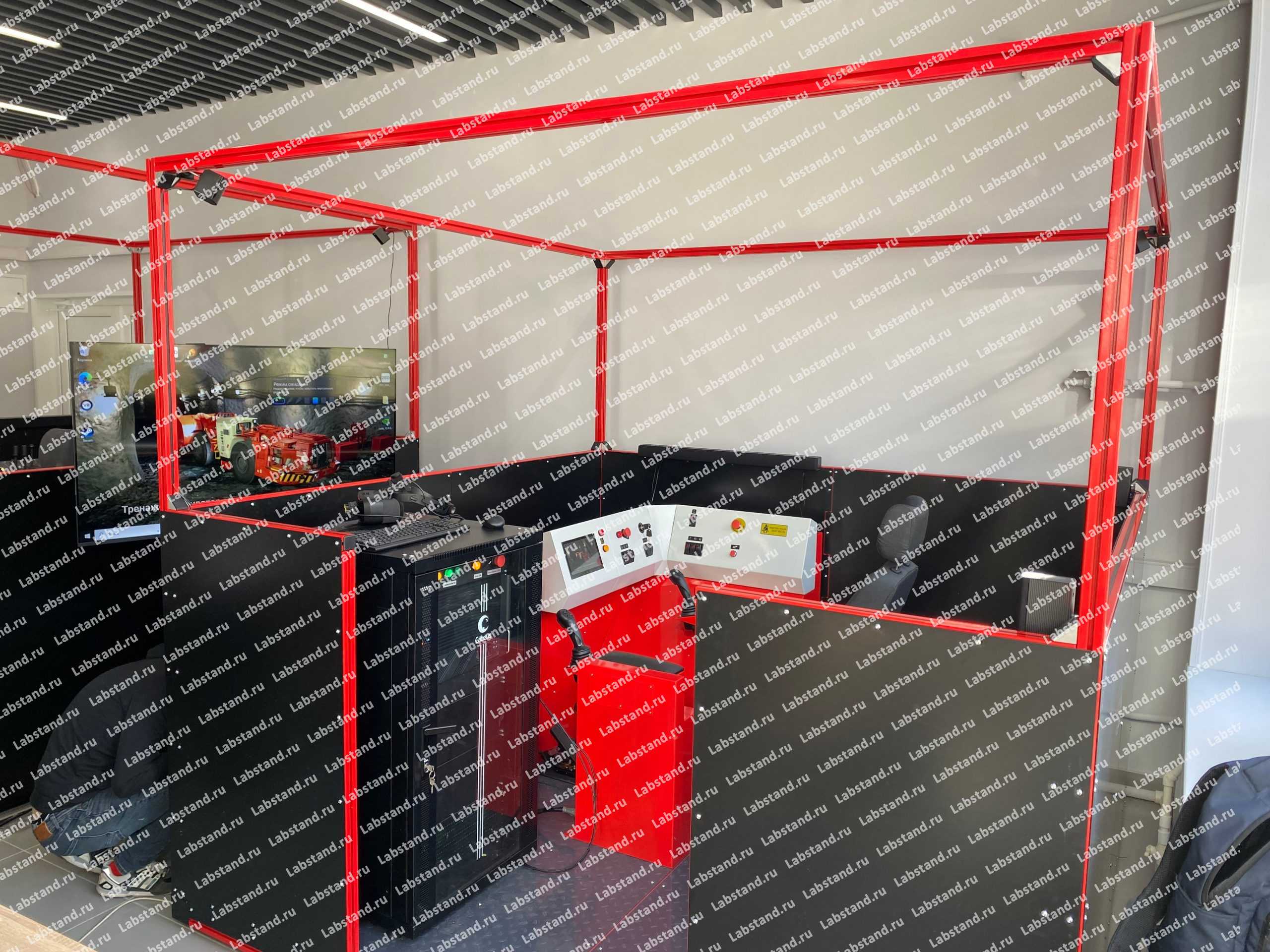 08.03.02.07 Стенд-тренажер «Погрузочно-доставочная машина LH-410»