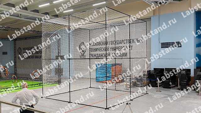 Куб сетчатый для безопасных испытаний автономных программ